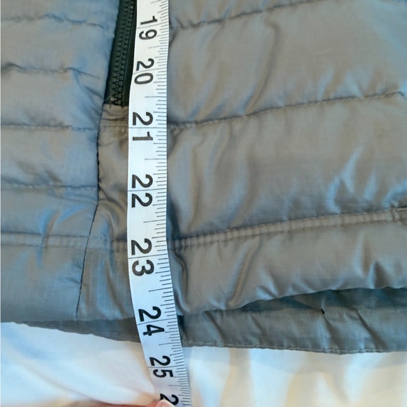 Patagonia Down Sweater Jacket Womens Small Gray Puffer Lightweight Packable - Picture 6 of 6